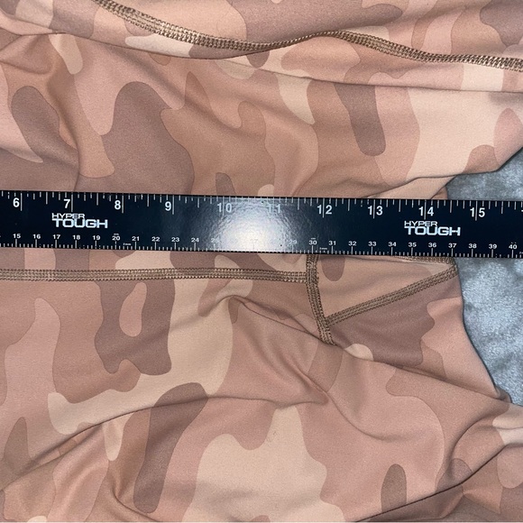Fabletics Tan Camo Women's Leggings - Picture 6 of 7